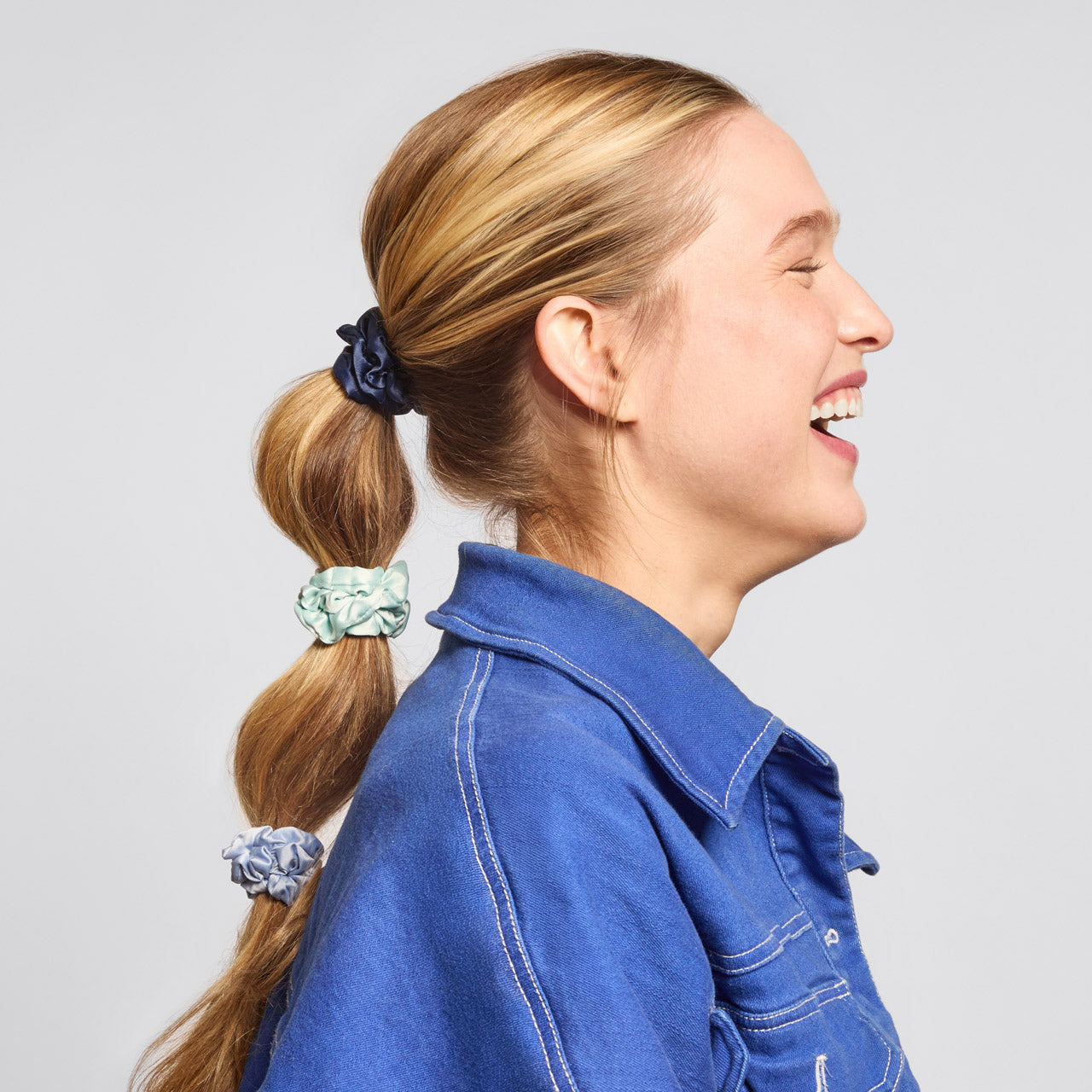 Ruffad satin scrunchies 5 st Set - Garden Bouquet