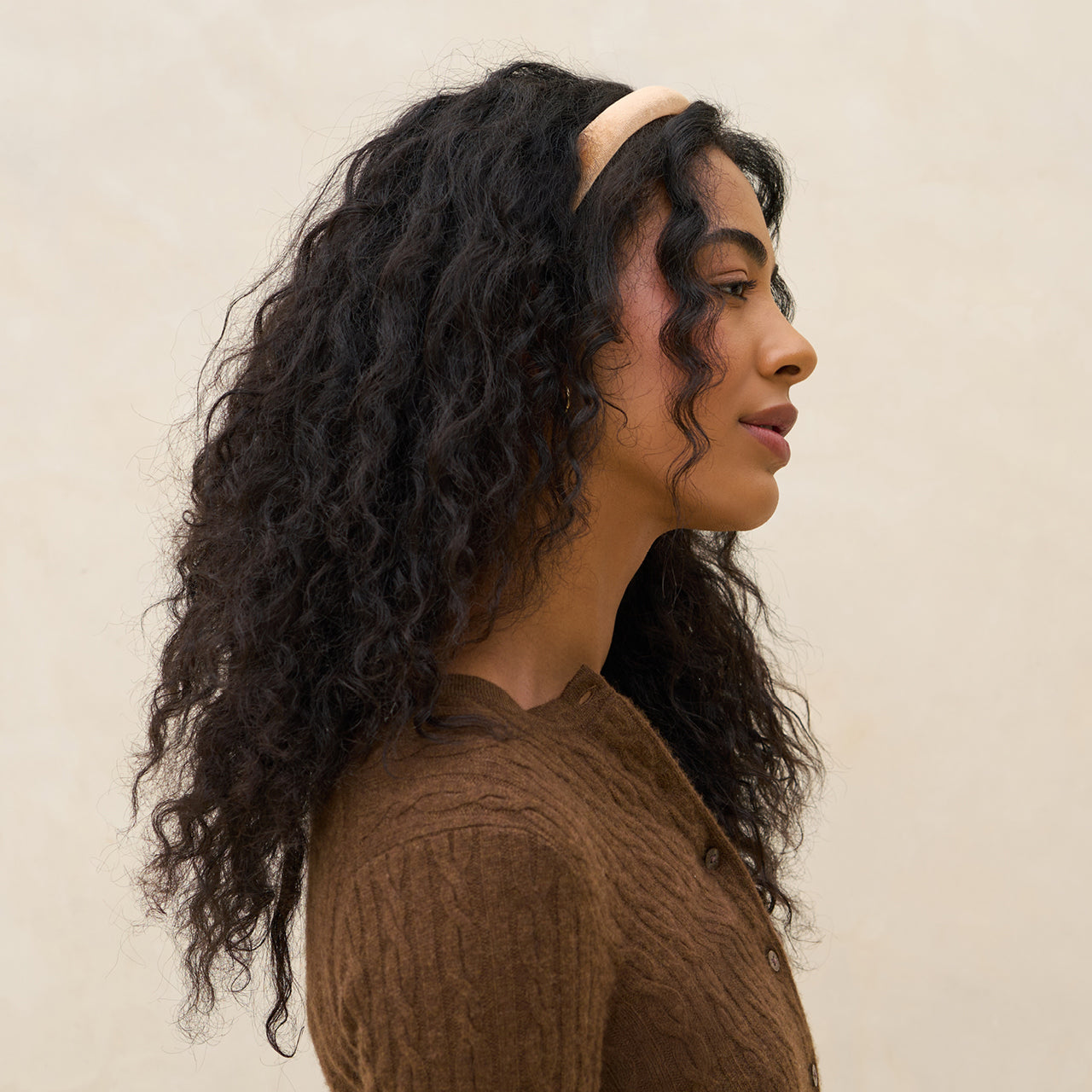 Bandeaux en satin et velours crème et camel