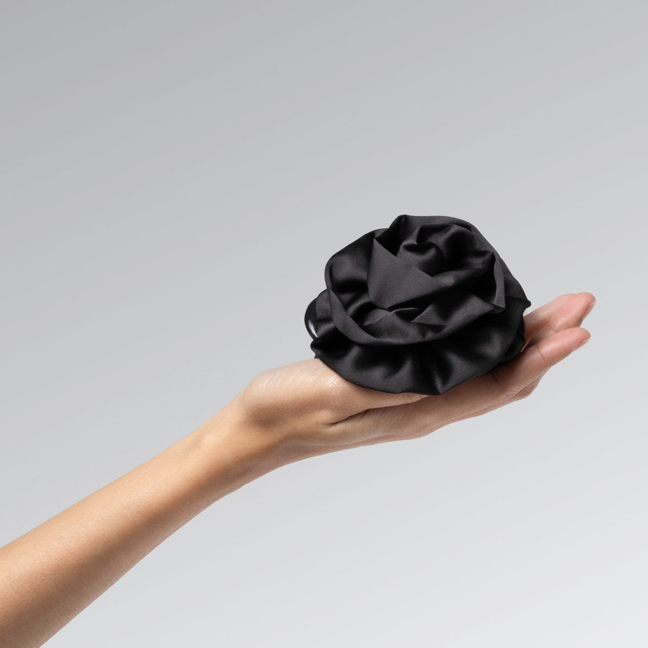 Satin Rosette Flat Cloud Clip in Black - Medium